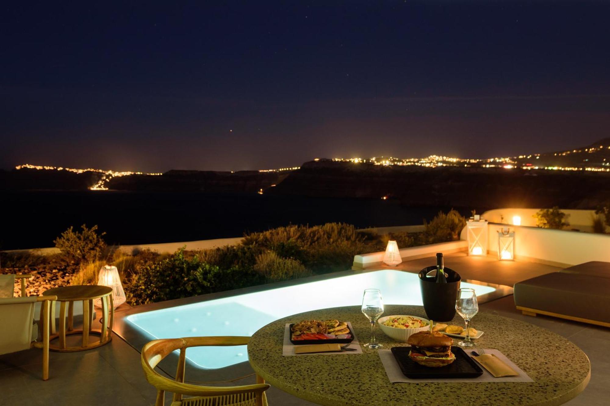 Neptune Luxury Suites Akrotírion Exteriér fotografie