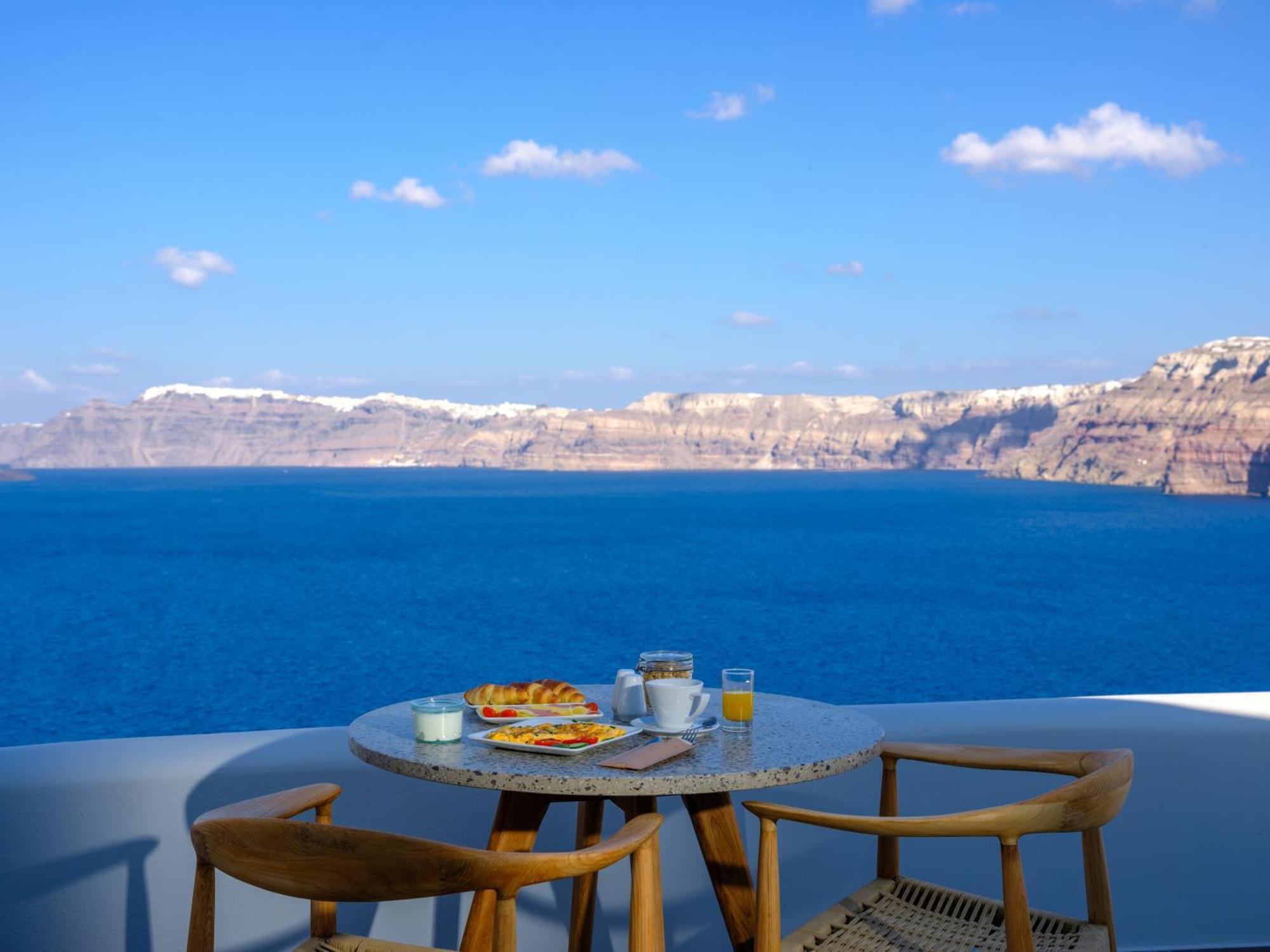 Neptune Luxury Suites Akrotírion Exteriér fotografie