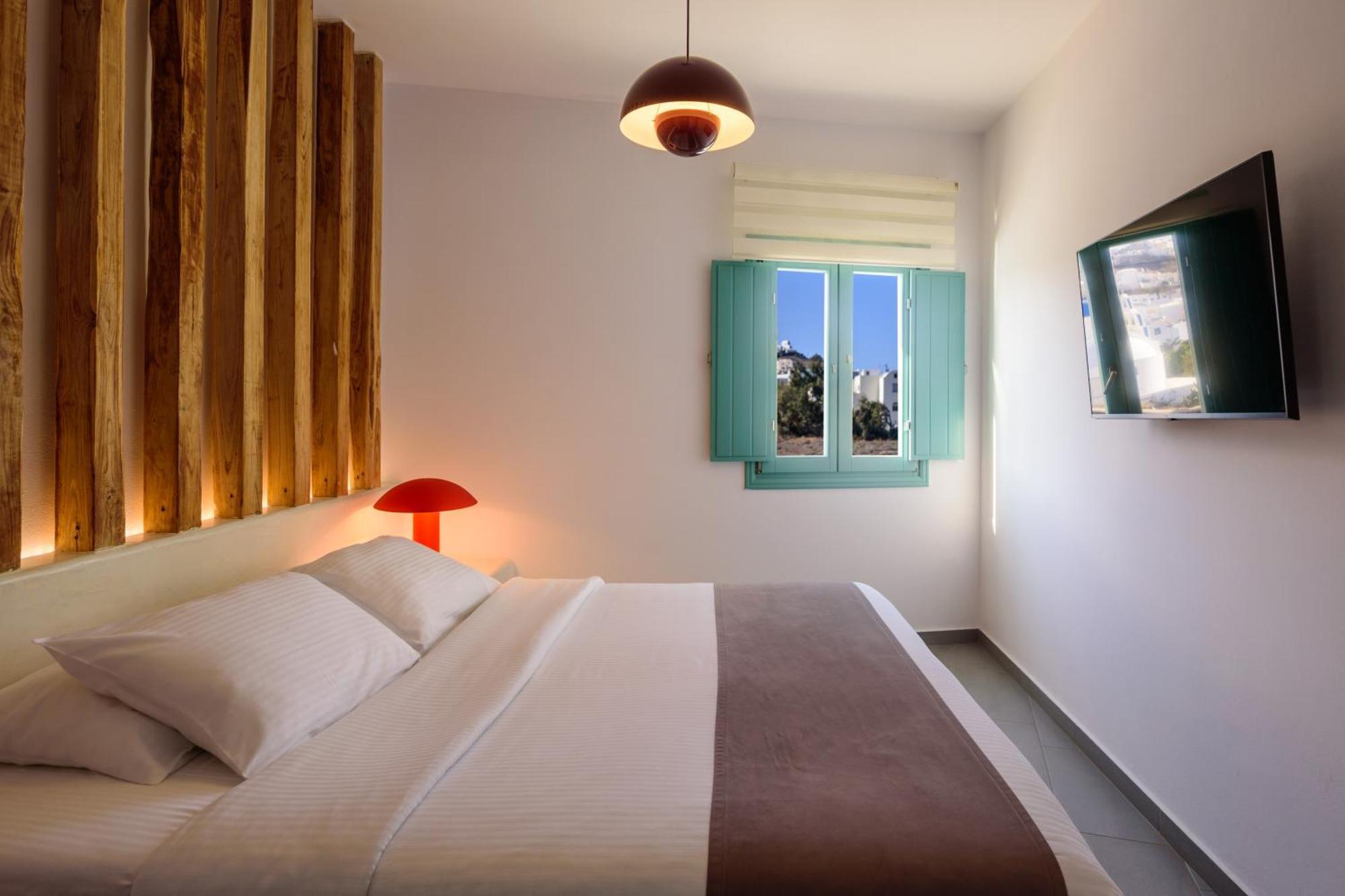 Neptune Luxury Suites Akrotírion Exteriér fotografie