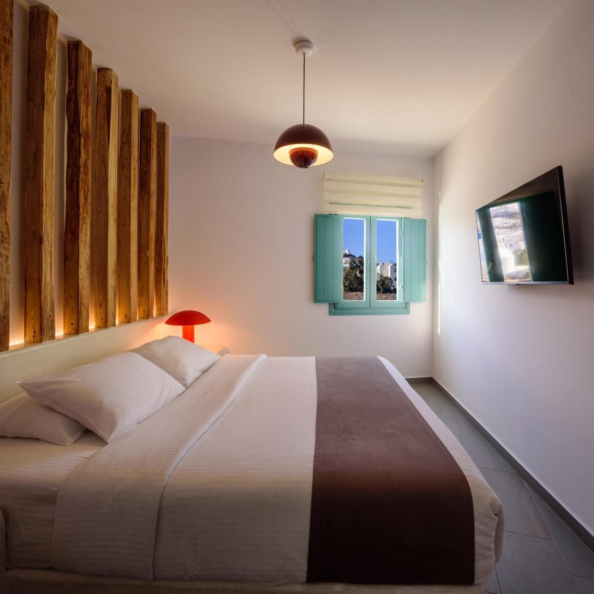 Neptune Luxury Suites Akrotírion Exteriér fotografie
