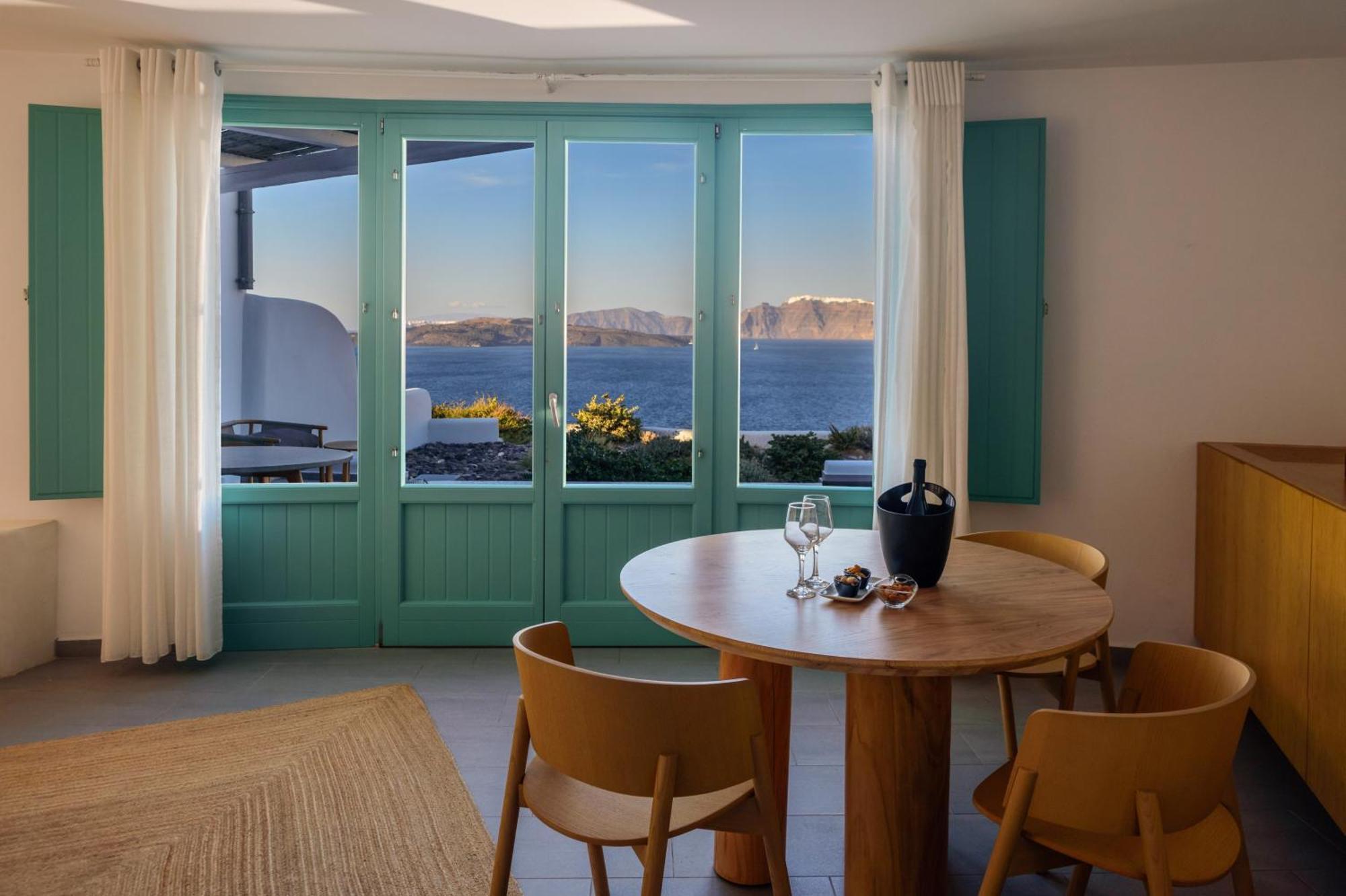 Neptune Luxury Suites Akrotírion Exteriér fotografie